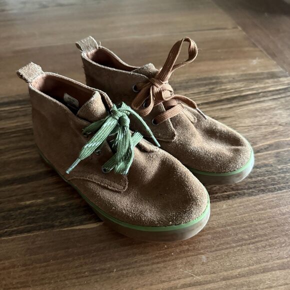 Hanna Andersson Tan Suede Chukka Hybrid Sneaker Boys' 13 - Picture 1 of 15